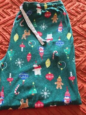 Gerber Green Holiday Print Men’s Pajama Pants.